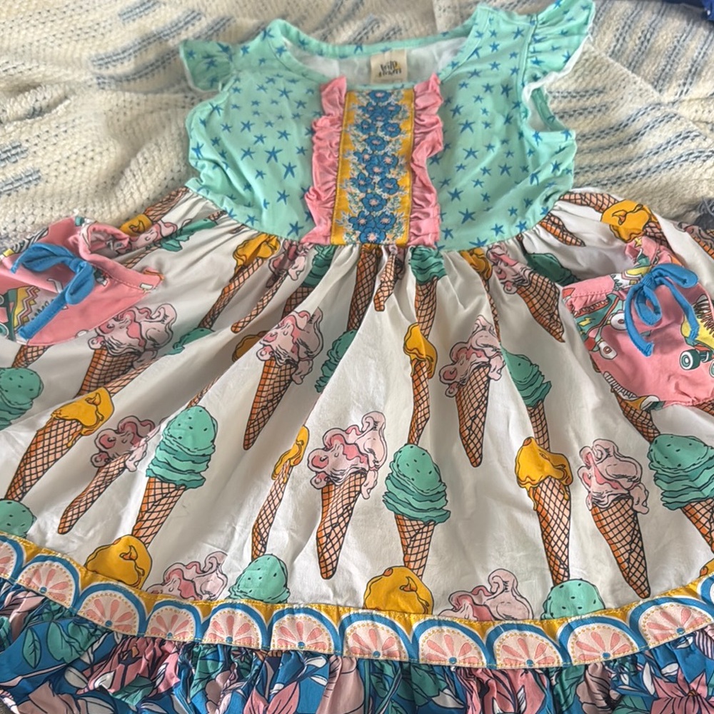 Stunning Wildflowers dress. Size 4.